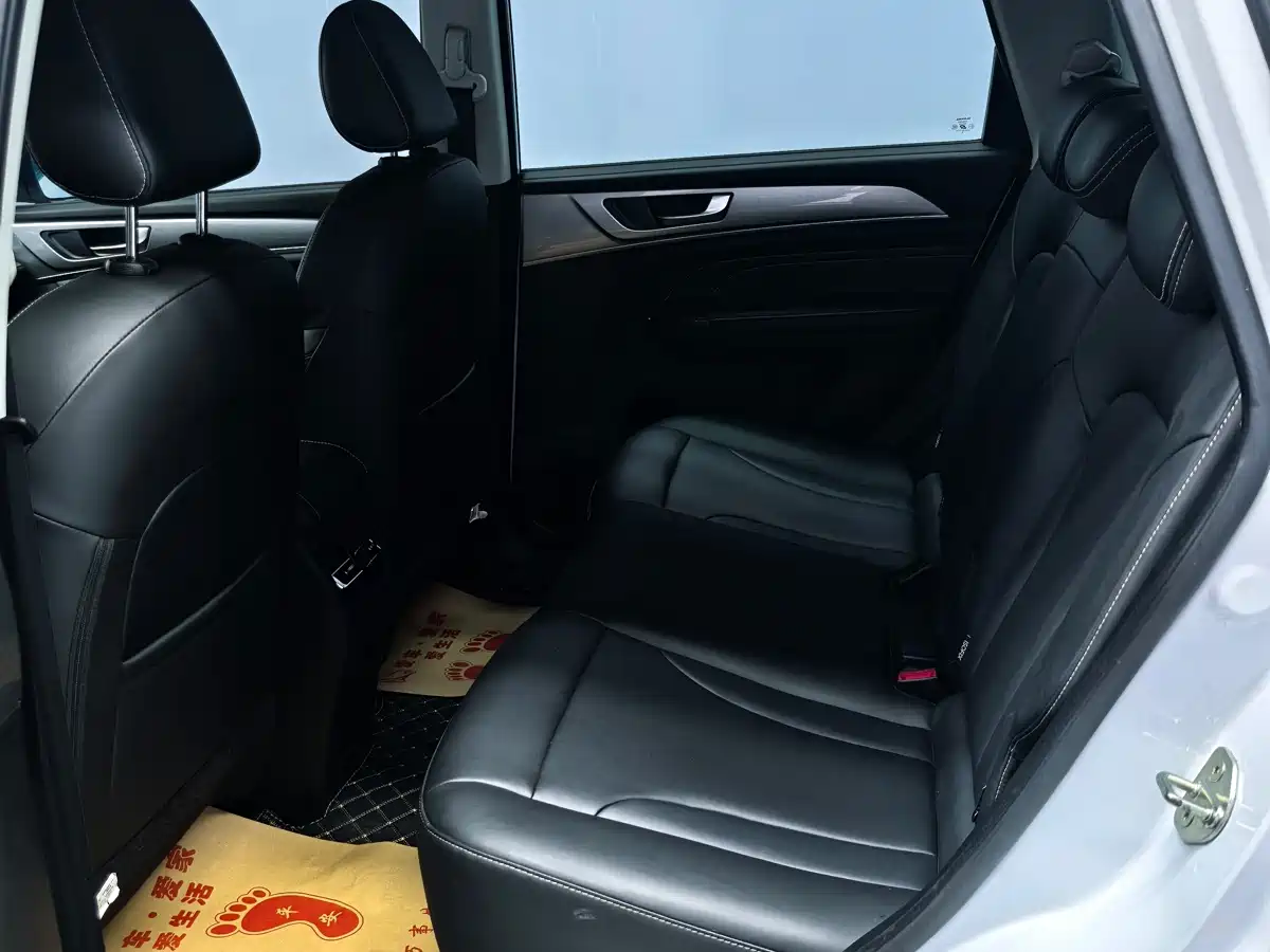 Haval M6 2023 PLUS 1.5T DCT Luxury Smart Connect фото 19