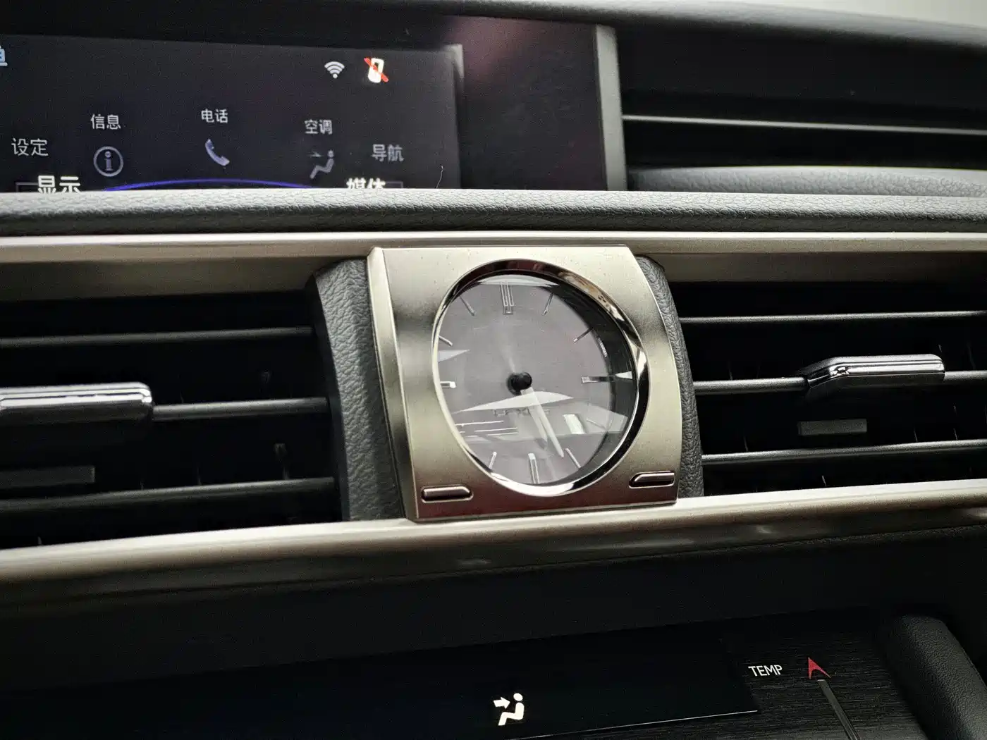 Lexus IS 2017 300 F SPORT фото 8