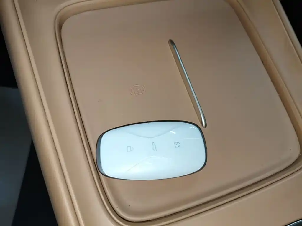 Фото 9 - Dongfeng Aeolus L8