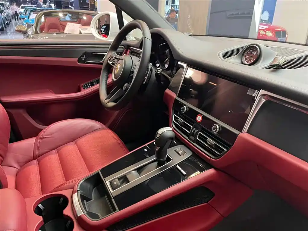 Porsche Macan 2023 Macan GTS 2.9T фото 16