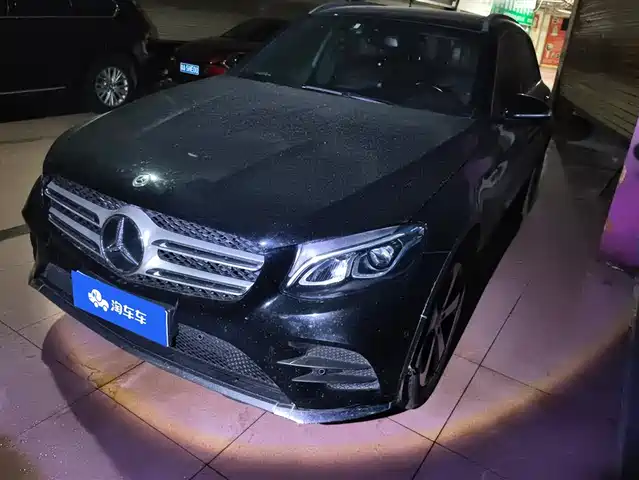 MERCEDES-BENZ GLC