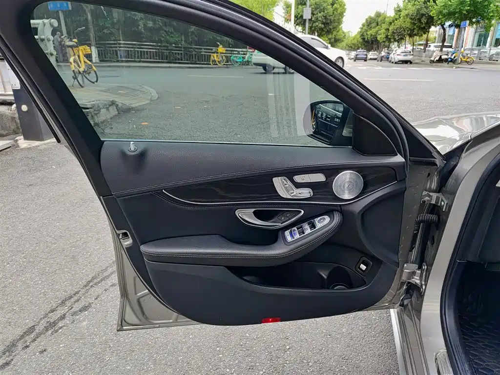 Mercedes-Benz C-Class 2019 C 260 L 4MATIC Sport Edition фото 6