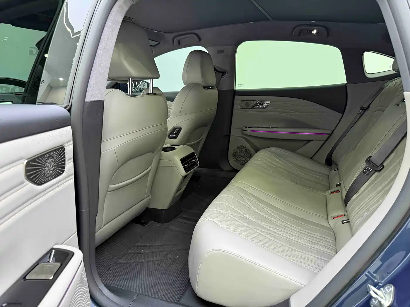 Geely Galaxy Galaxy Xingyao 8 2025 130km EM-P Starship Edition фото 10