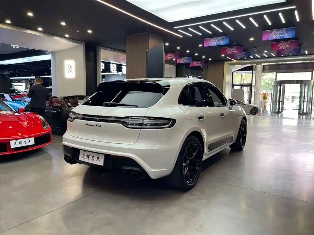Porsche Macan 2023 Macan GTS 2.9T фото 22