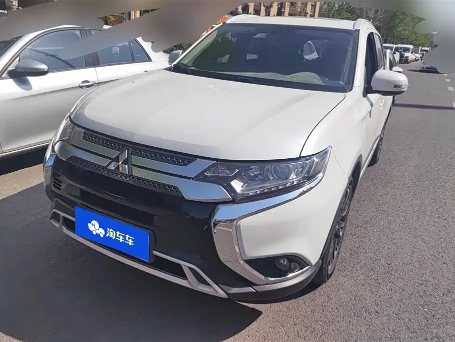 Mitsubishi Outlander 2019 2.0L 2WD Enjoy Edition 7-seater China V
