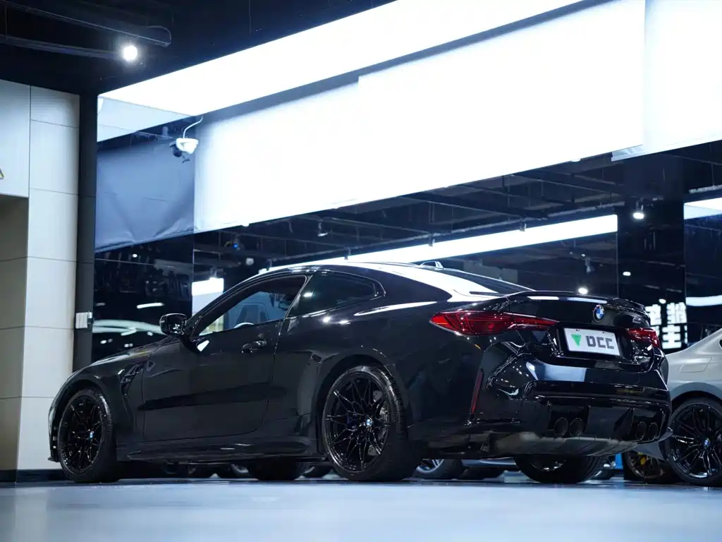 Фото 18 - BMW M4