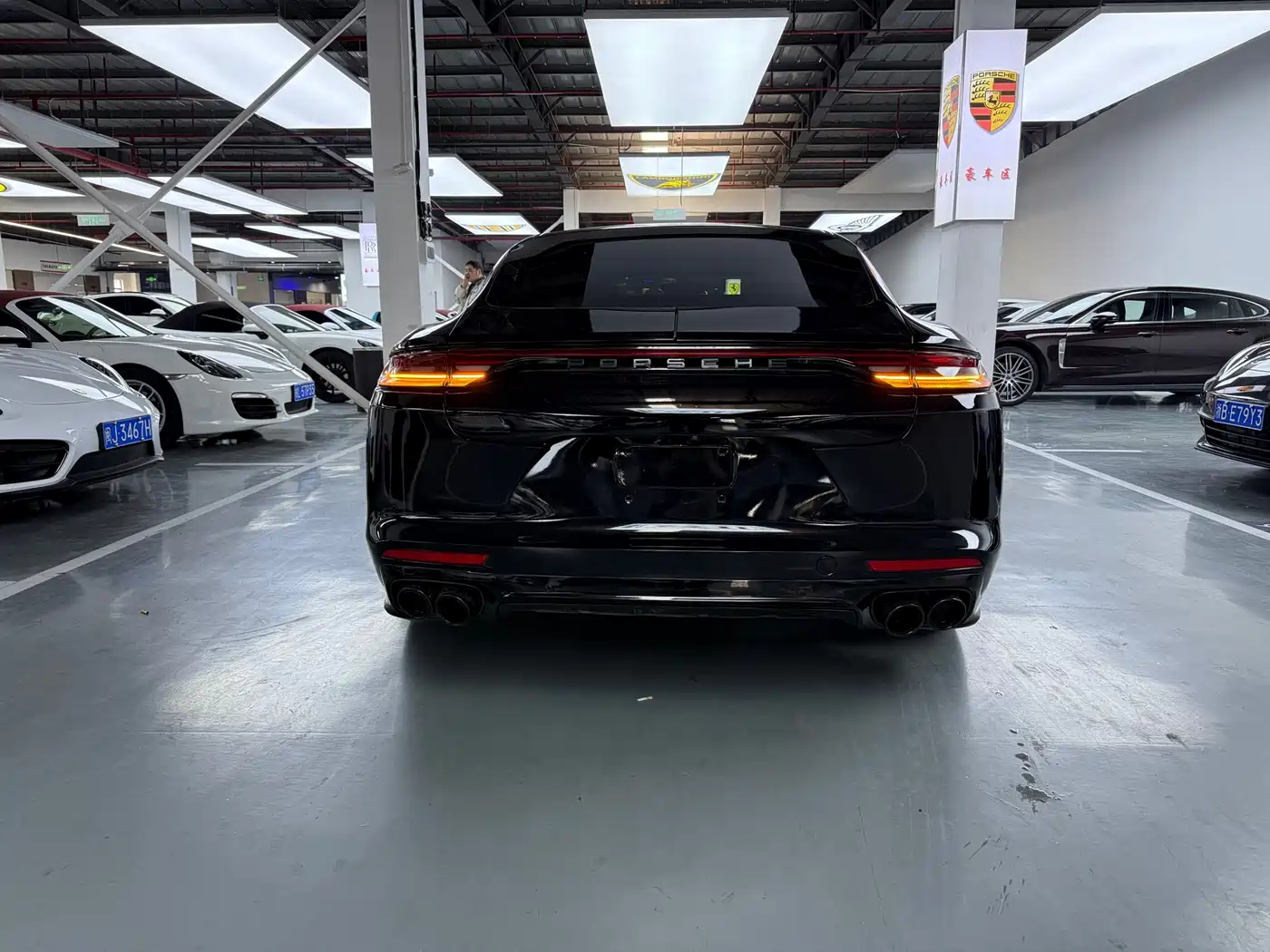 Porsche Panamera 2014 Panamera 3.0T фото 26