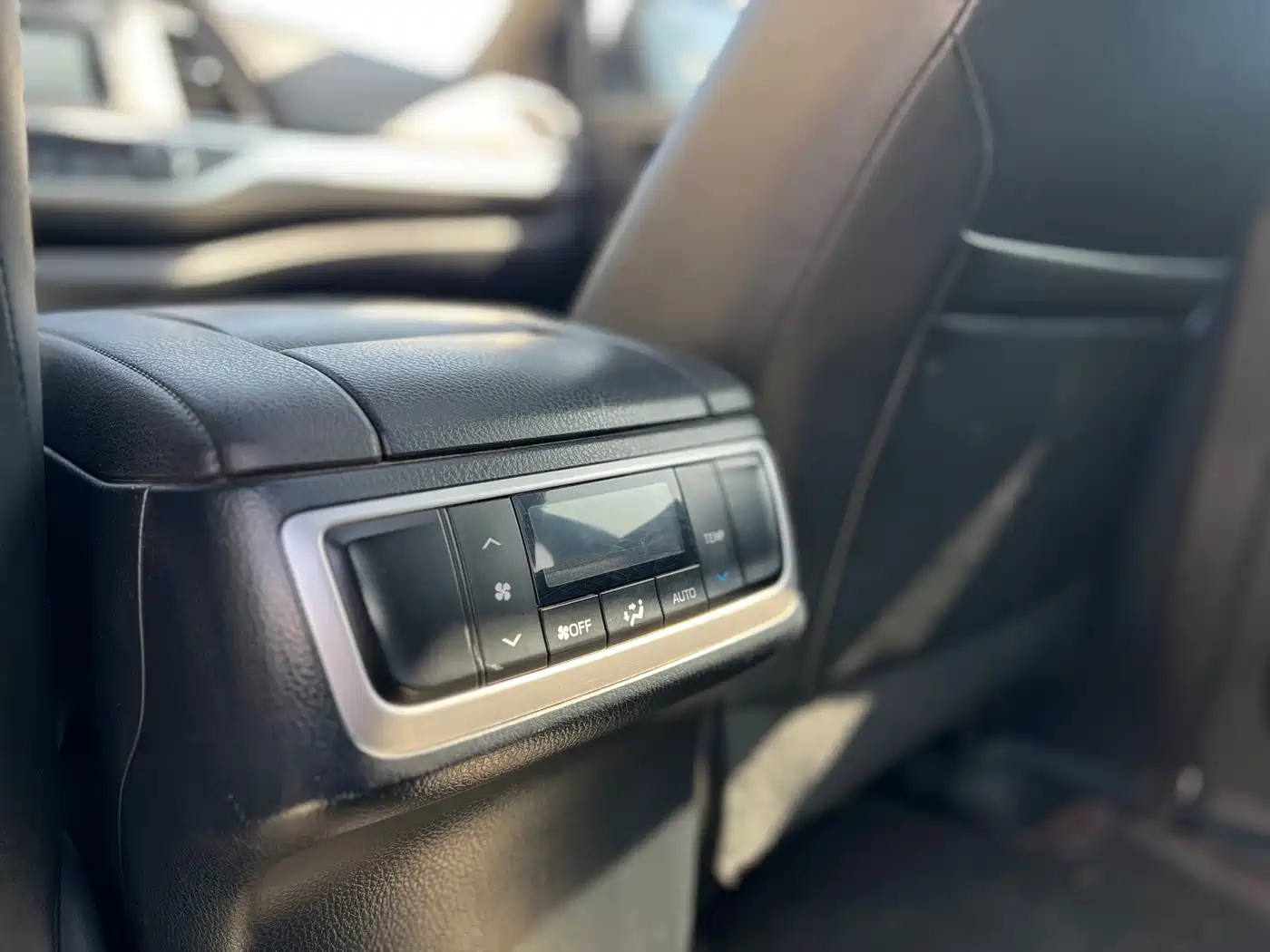 Toyota Highlander 2015 2.0T AWD Luxury Edition 7-seater фото 19