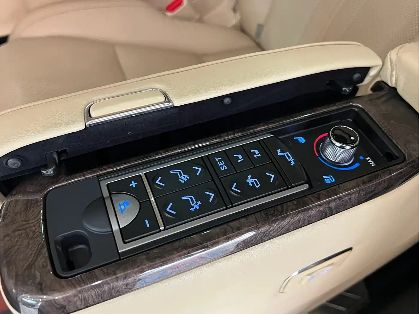 Toyota Alphard 2018 Facelift 3.5L Premium Edition фото 16