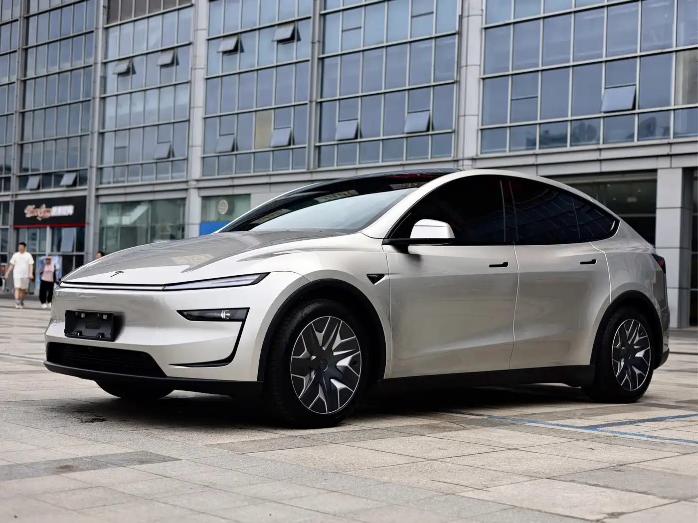 Tesla Model Y L 2025 Facelift Long Range AWD
