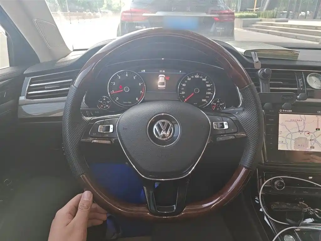 Volkswagen Phideon 2019 380TSI 2WD Luxury Edition China VI фото 3