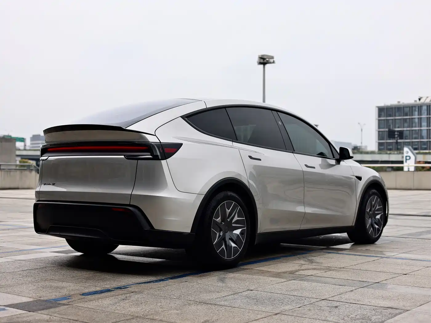 Tesla Model Y L 2026 2025 Facelift Long Range AWD