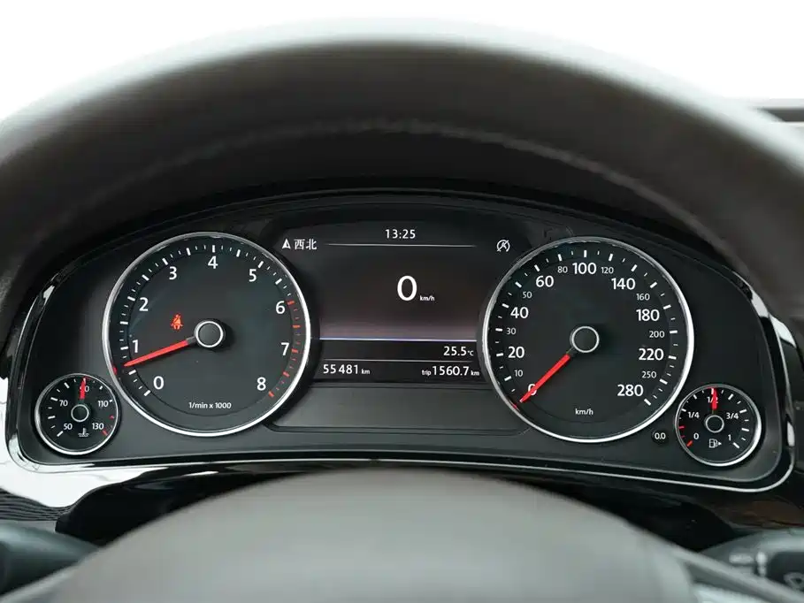 Volkswagen Touareg 2017 3.0TSI Explorer Edition фото 32
