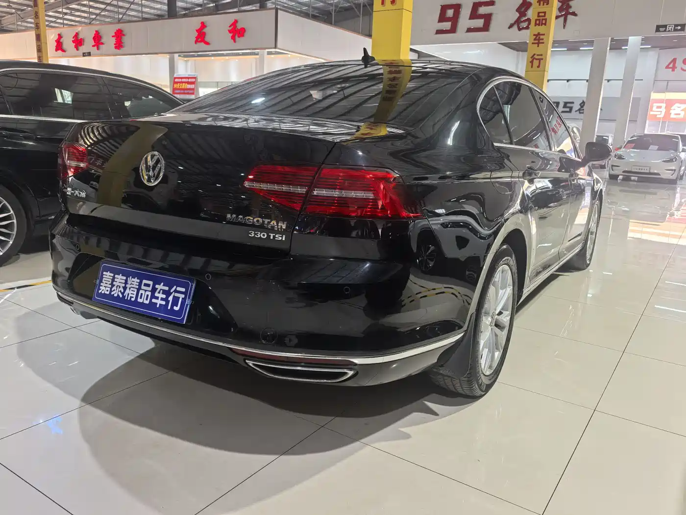 Volkswagen Magotan 2019 330TSI DSG Luxury Class China VI фото 4