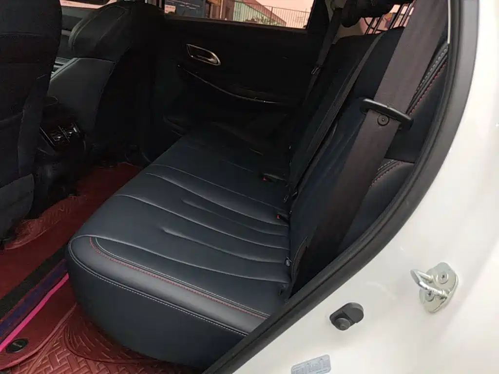 Photo 17 - Changan Oshan X7