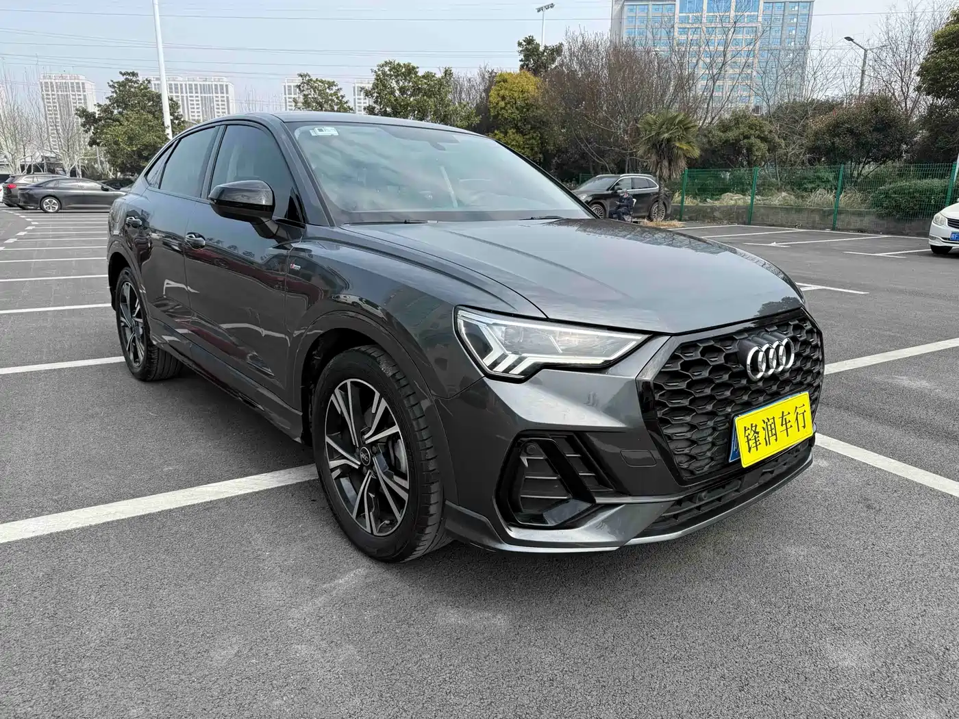 Audi Q3 Sportback 2022 40 TFSI Fashion фото 3