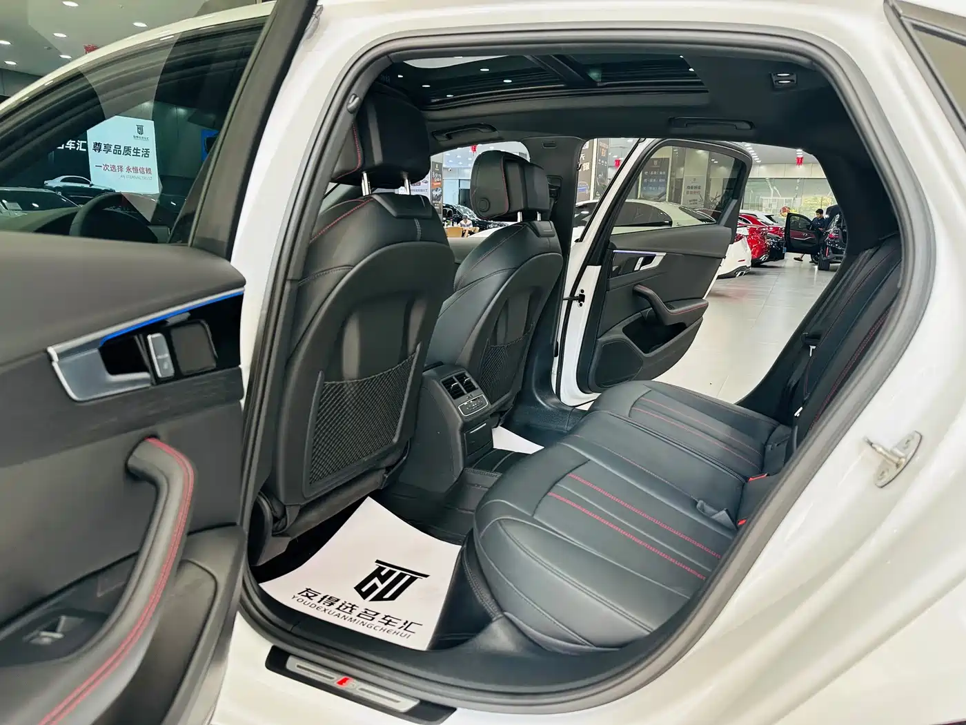 Audi A4L 2025 2025 2 Million Celebration Edition 40 TFSI Luxury Dynamic