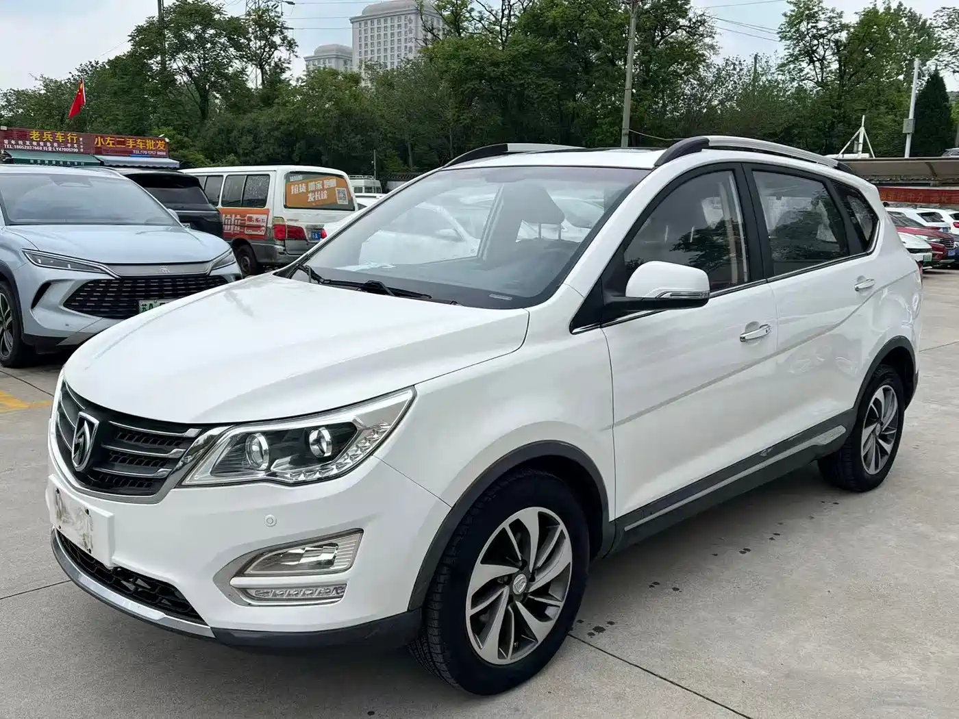 Baojun 560 2016 2015 1.8L Manual Luxury