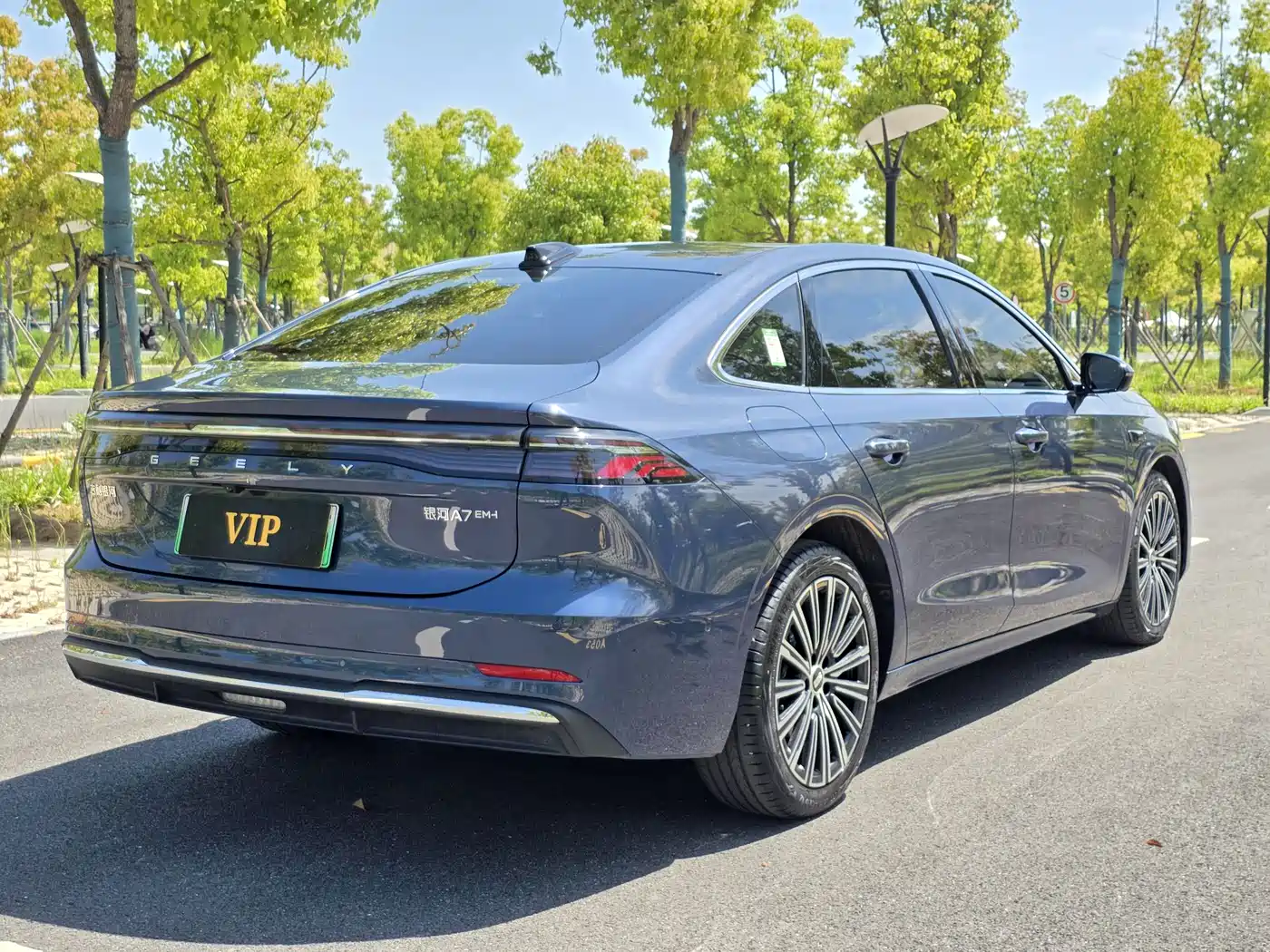 Geely Galaxy Galaxy A7 2025 EM-i фото 4
