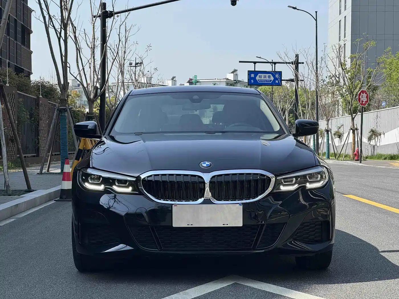 BMW 3 SERIES