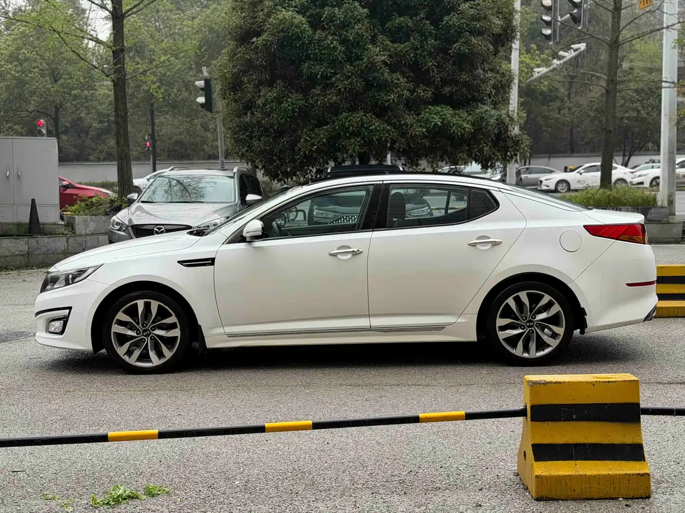 Kia K5 2014 2.0L Automatic LUXURY фото 4