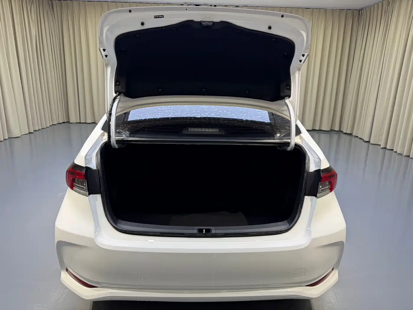 Toyota Corolla 2021 TNGA 1.5L CVT Elite Edition фото 17