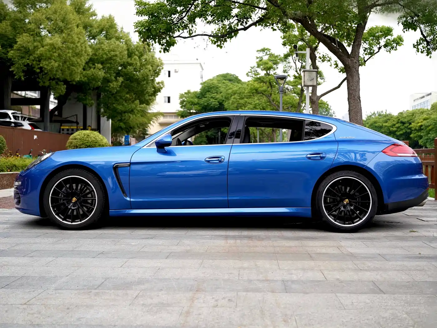 Porsche Panamera 2016 Panamera Executive Edition 3.0T фото 3