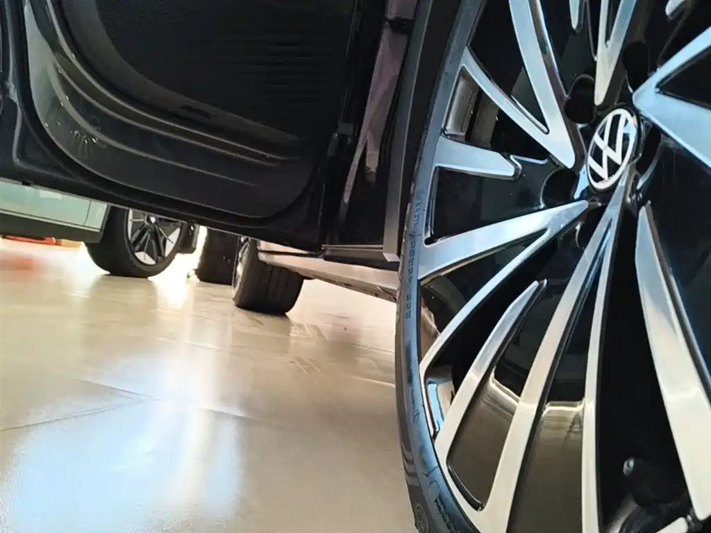 Volkswagen ID.4 X 2023 Upgraded Pure Long Range Edition фото 22