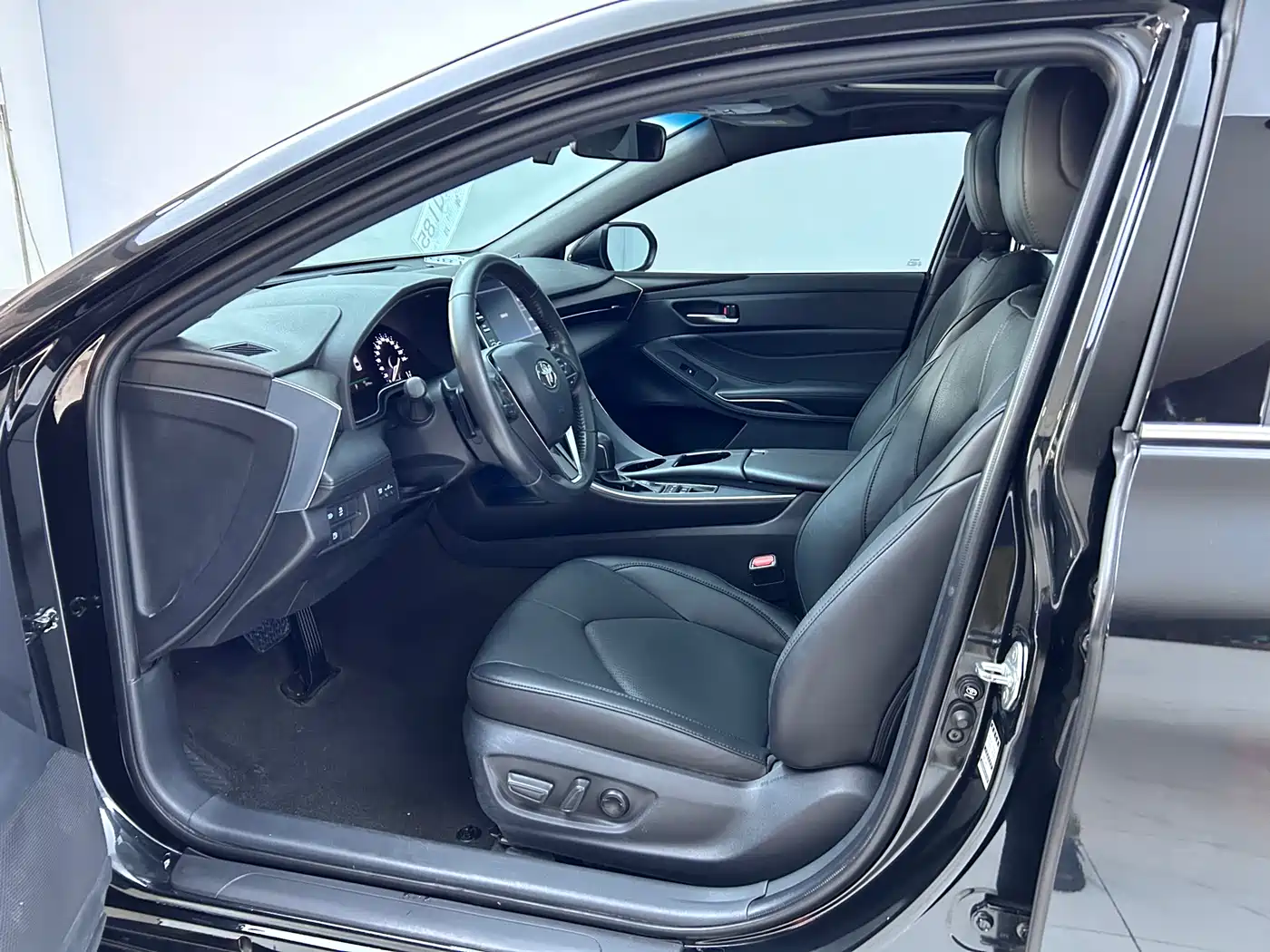 Toyota Avalon 2021 2.5L Luxury Edition фото 8