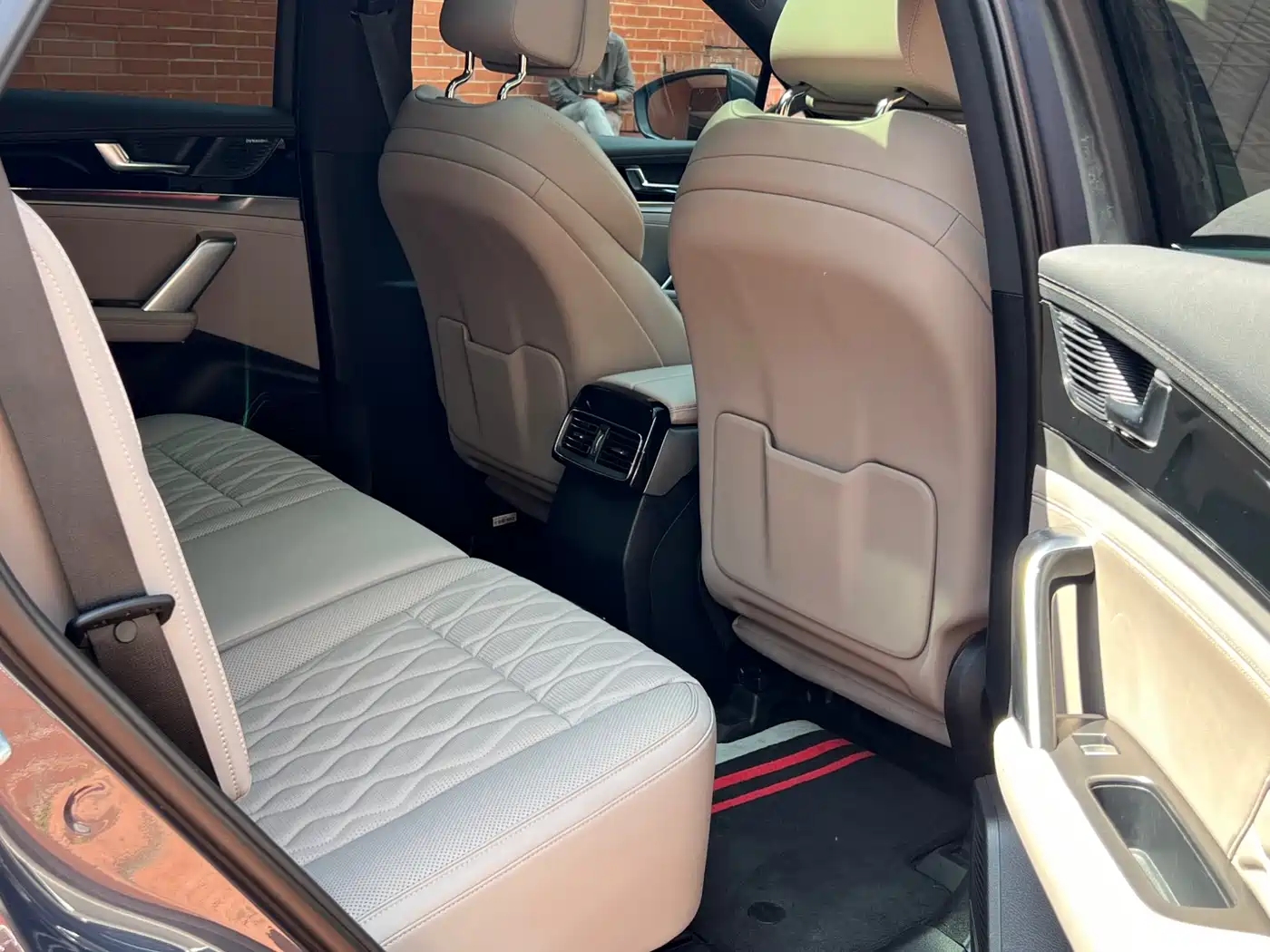 BYD Tang New Energy 2024 DM-i Glory Edition 200KM Flagship фото 14