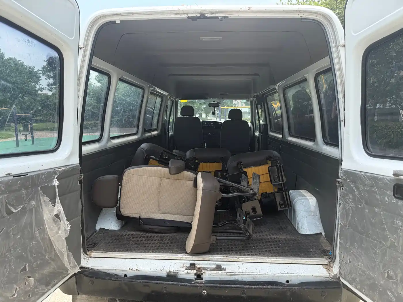 Ford Classic Transit 2016 2016 Model 2.8T Diesel Long Wheelbase 6-Seater Medium Roof Multi-Purpose Vehicle JX493ZLQ4