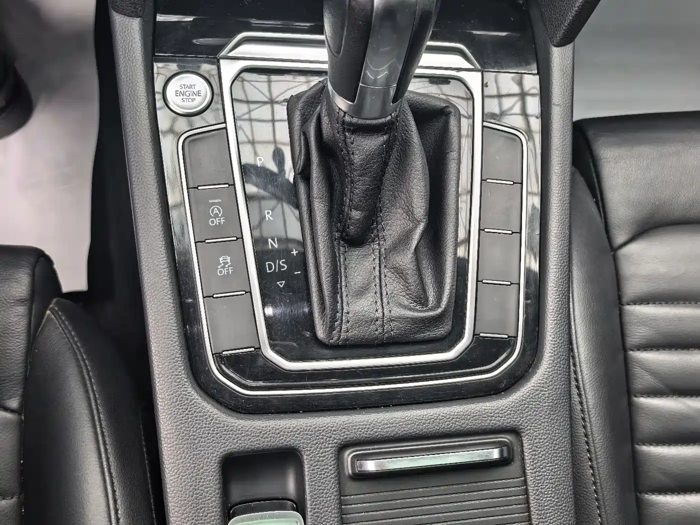 Volkswagen Magotan 2017 330TSI DSG Leading фото 11