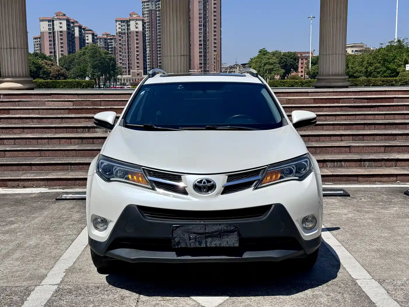 Toyota RAV4 Rongfang 2015 2.0L CVT 2WD Trend Edition фото 2