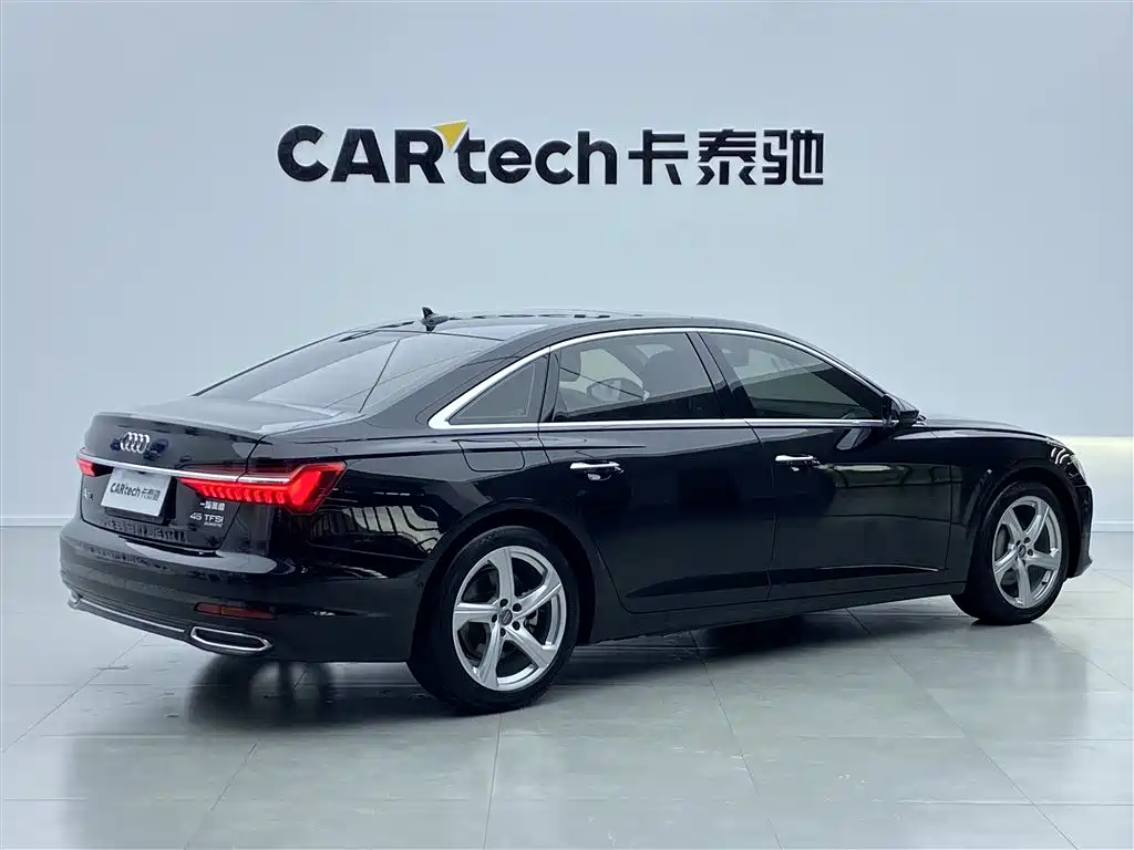 Audi A6L 2021 45 TFSI quattro Exclusive Elegance фото 3