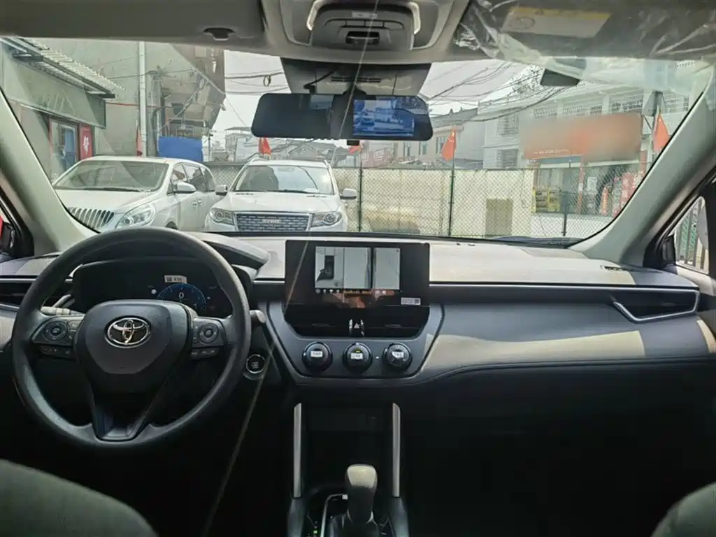 Toyota Corolla Cross 2024 Model 2.0L Pioneer Edition фото 15