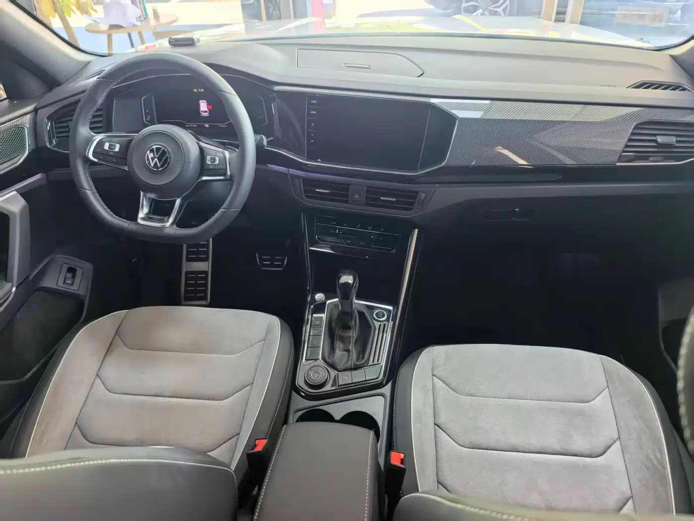 Volkswagen Tayron 2022 380TSI 4WD R-Line Smart Connect Edition фото 7