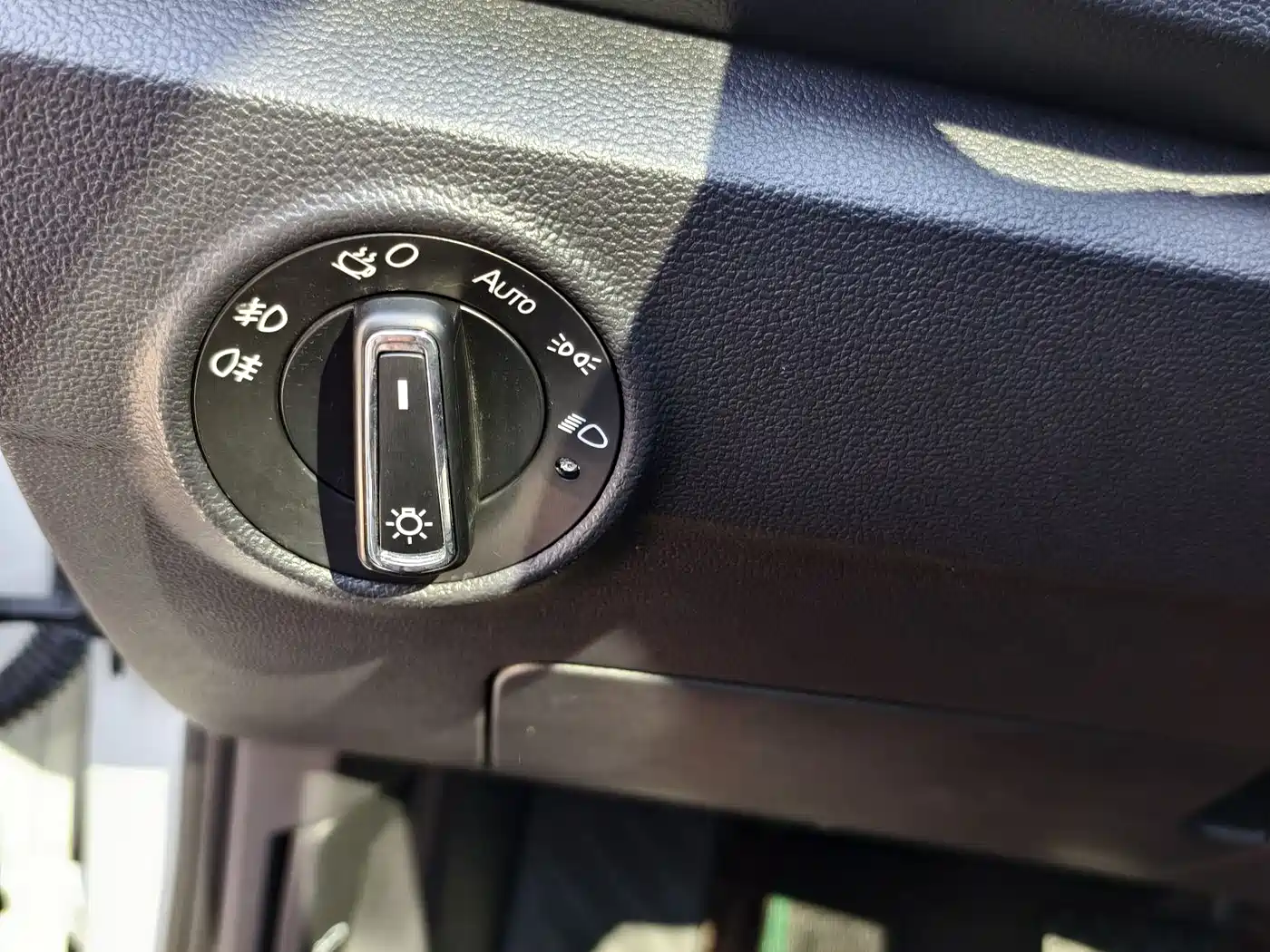 VOLKSWAGEN T ROC EXPLORING SONGS