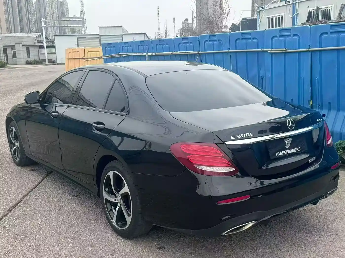 MERCEDES-BENZ E CLASS