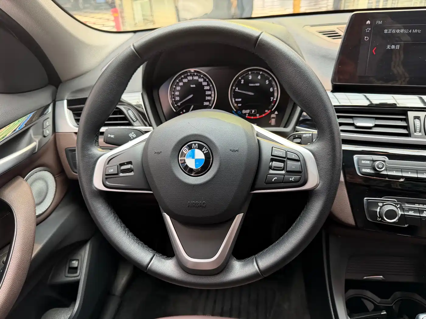 BMW X1 2022 sDrive20Li Fashion фото 14