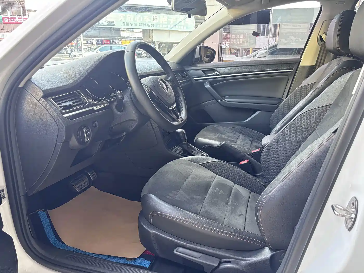 Volkswagen C-TREK 2018 2018 230TSI DSG Luxury