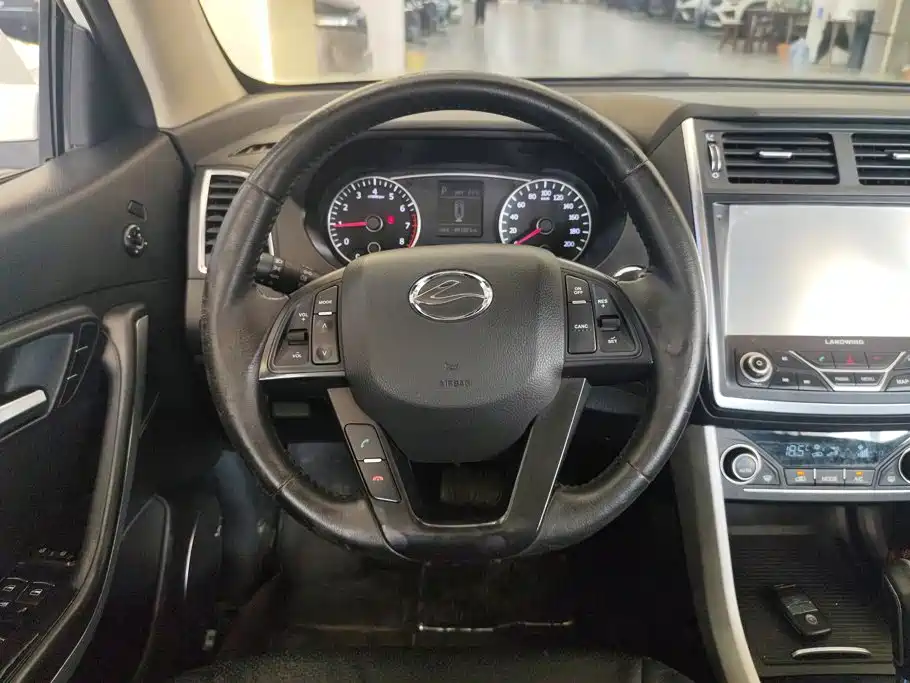 Landwind X5 2016 2016 Plus 1.5T CVT Innovation Edition