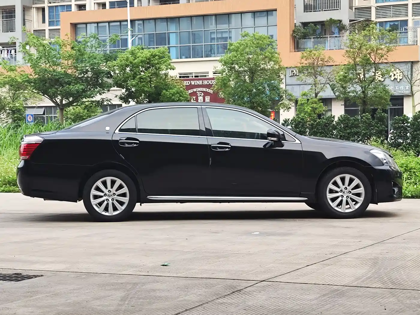 Toyota Crown 2012 2.5L Royal фото 8