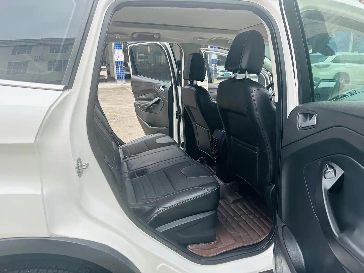 Ford Kuga 2014 2013 1.6L GTDi FWD Trend