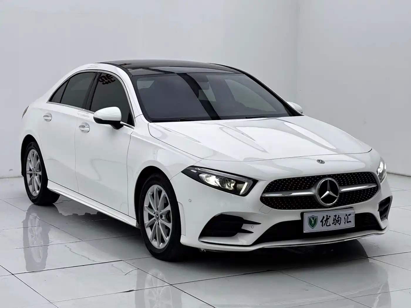 Mercedes-Benz A-Class 2020 A 200 L Sport Sedan фото 2