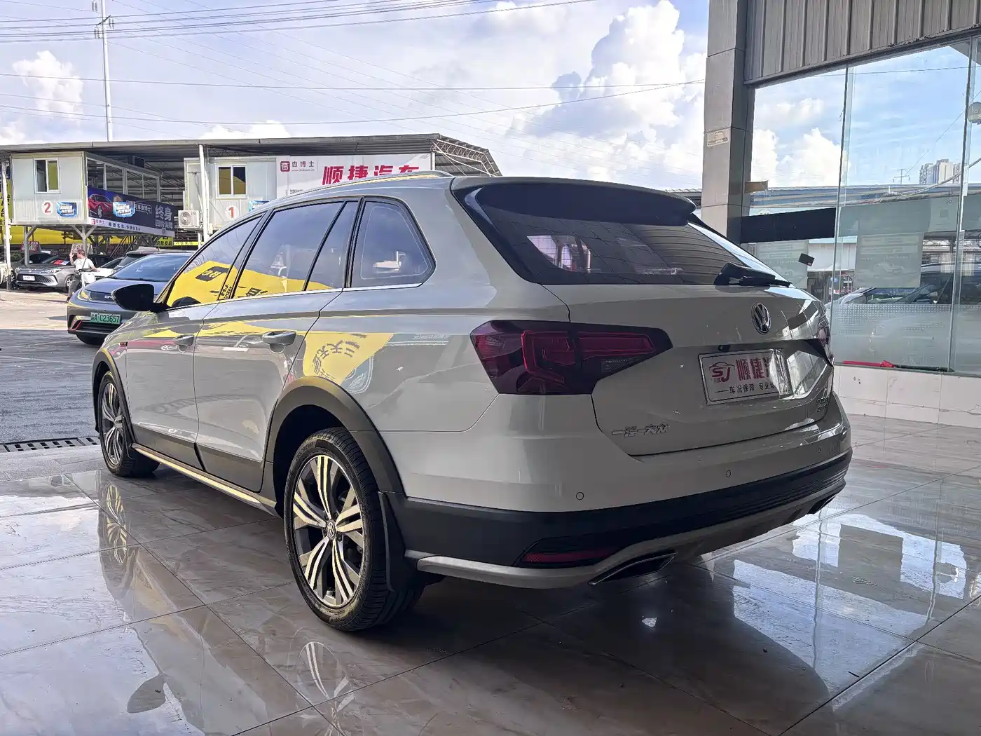 Volkswagen C-TREK 2018 2018 230TSI DSG Luxury