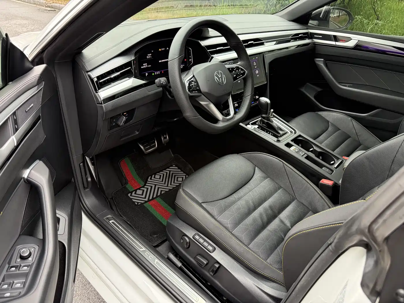 Volkswagen FAW-Volkswagen CC 2023 380TSI Eye-catching Edition фото 7