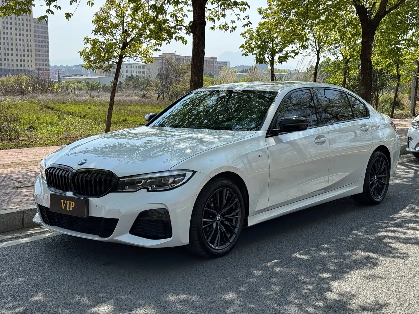 BMW 3 Series 2022 325Li M Sport Shadow Edition