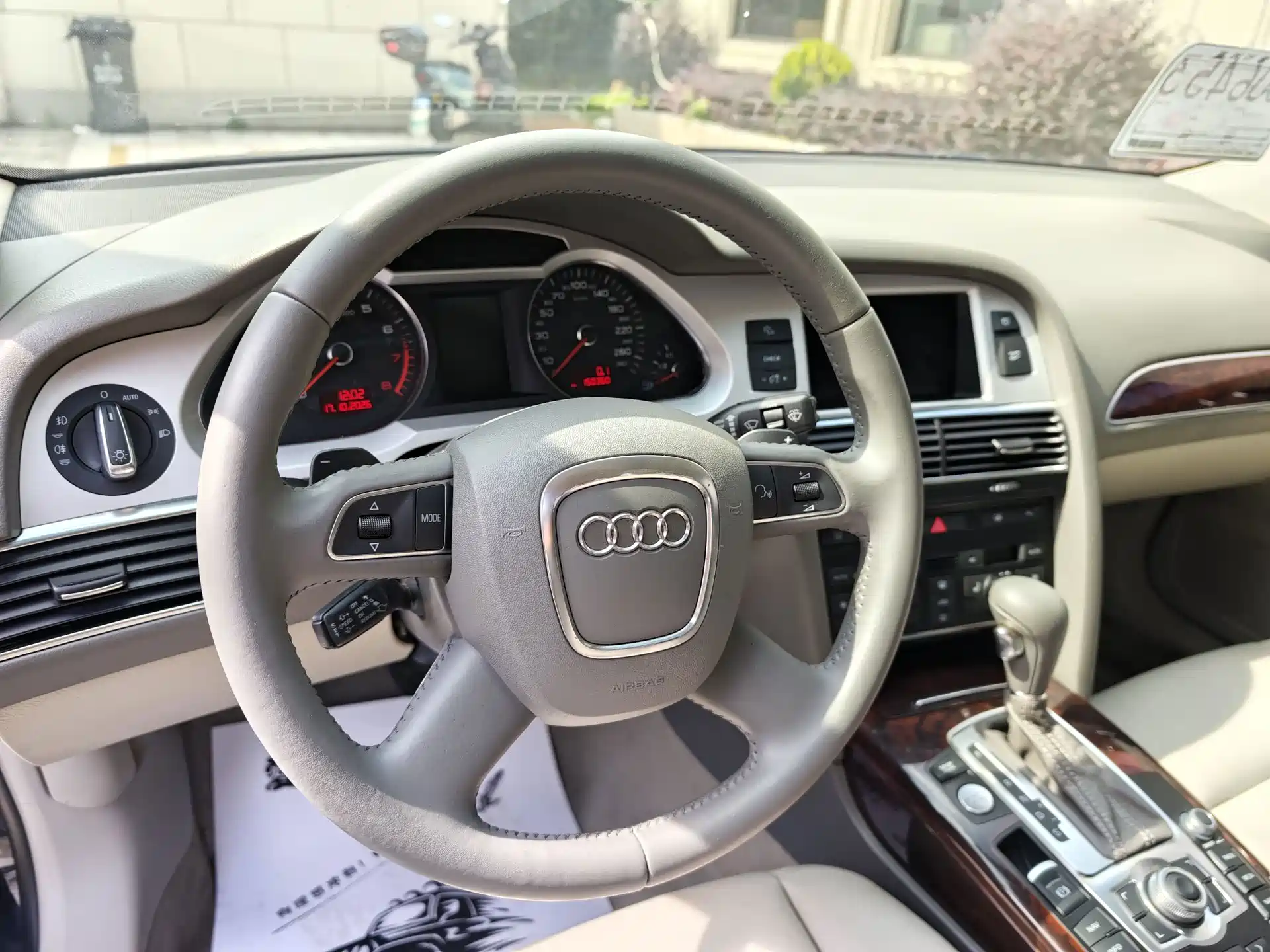 Фото 18 - Audi A6L