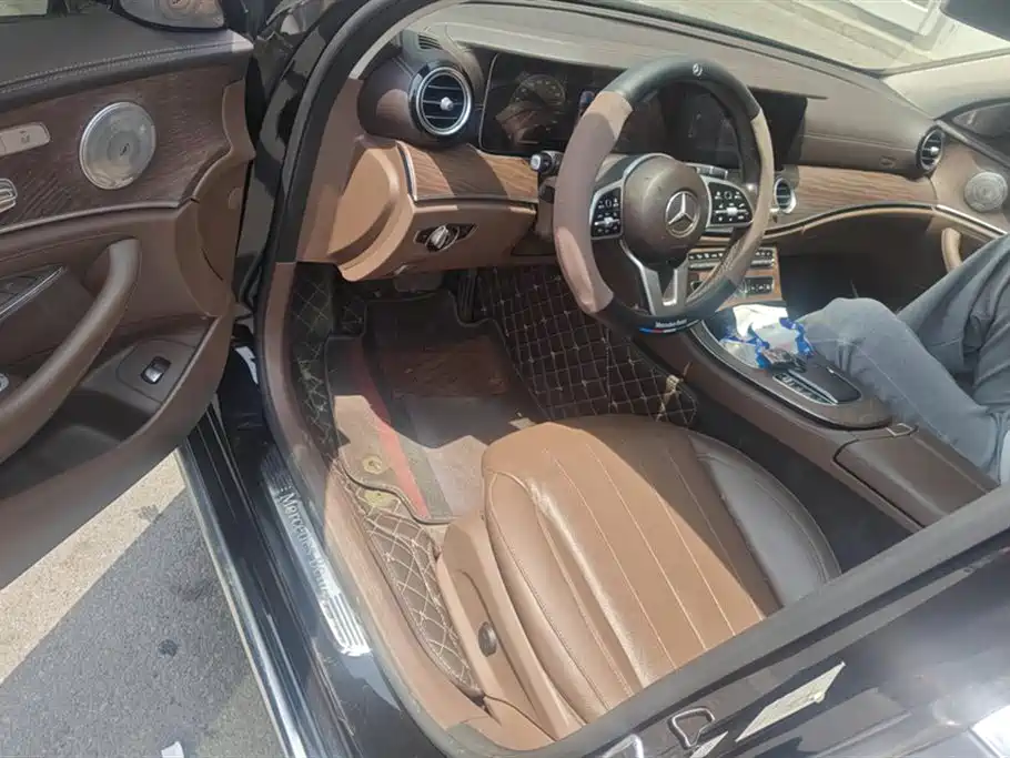 Mercedes-Benz E-Class 2019 E 300 L Sport Fashion фото 9