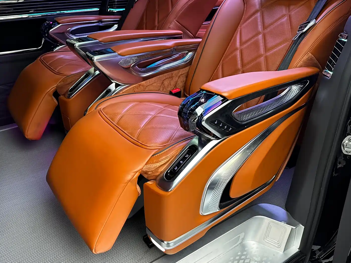 AUXUN Aoxuan 2024 2024 2.0T Pioneer Edition